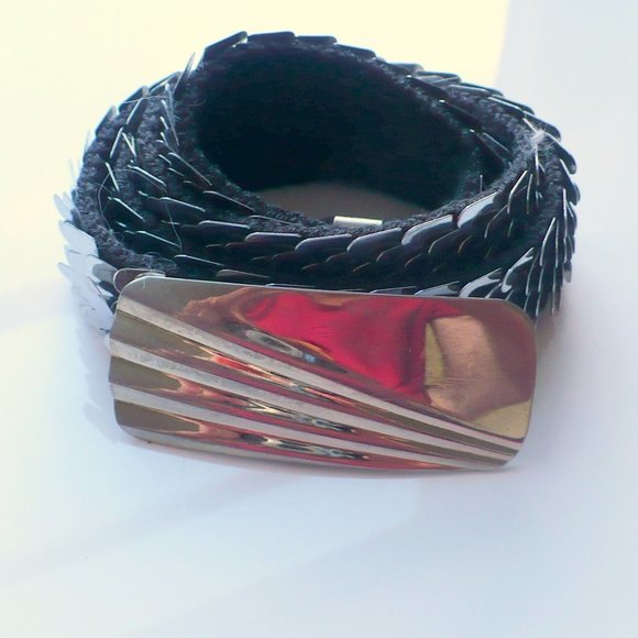 ❤️ Vintage 1970s Silver Stretch Elastic Fish Scale Belt Silver Buckle - Picture 6 of 6